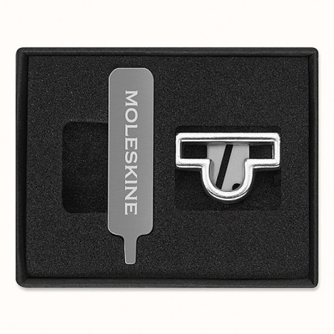 Przypinka MOLESKINE, waga, srebrna