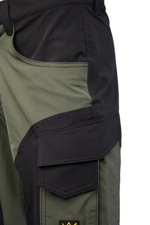 TRAIL LIGHT SPODNIE KRÓTKIE ZIELEŃ - Zielony 44